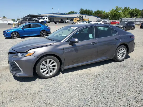 4T1C11AK4NU714239 2022 TOYOTA CAMRY - Image 1
