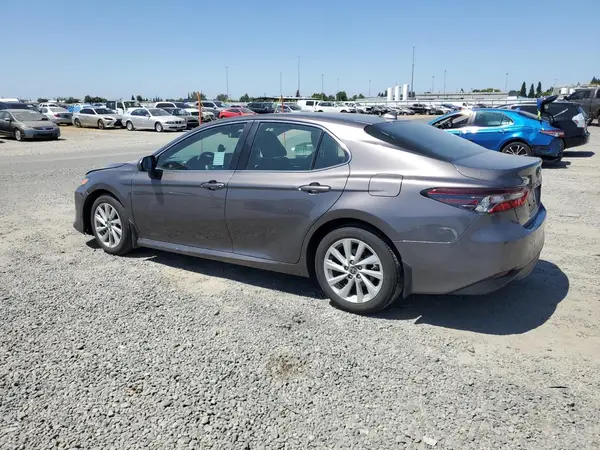 4T1C11AK4NU714239 2022 TOYOTA CAMRY - Image 2