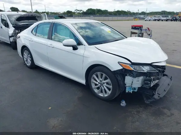 4T1C11AK4PU104943 2023 TOYOTA CAMRY - Image 1