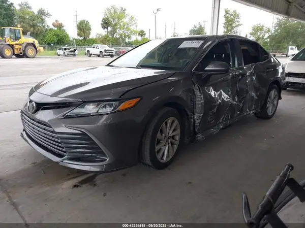 4T1C11AK4PU110094 2023 TOYOTA CAMRY - Image 2