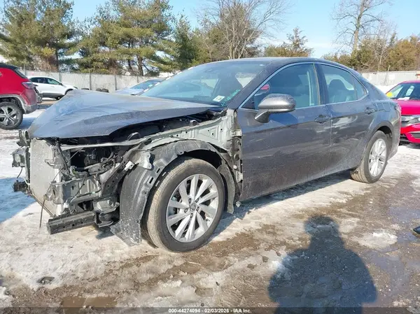 4T1C11AK4PU130622 2023 TOYOTA CAMRY - Image 2