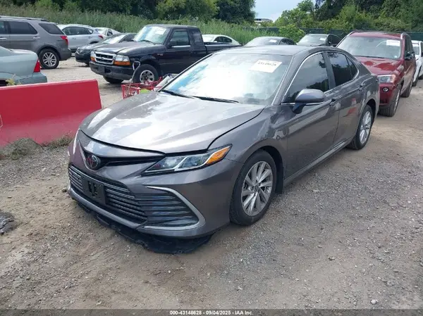 4T1C11AK4PU137165 2023 TOYOTA CAMRY - Image 2