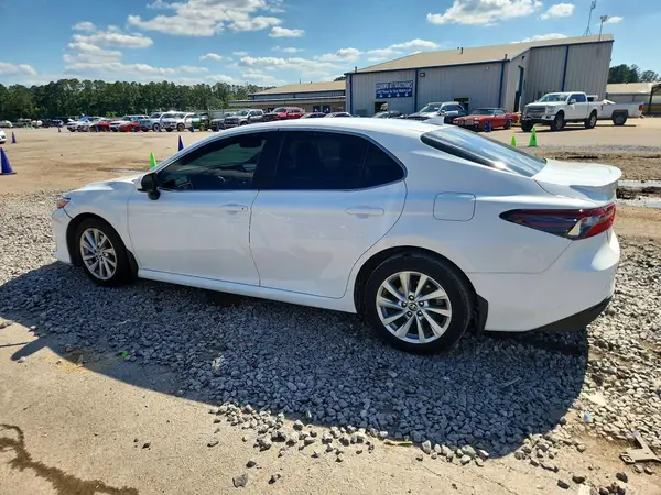 4T1C11AK4PU140423 2023 TOYOTA CAMRY - Image 2