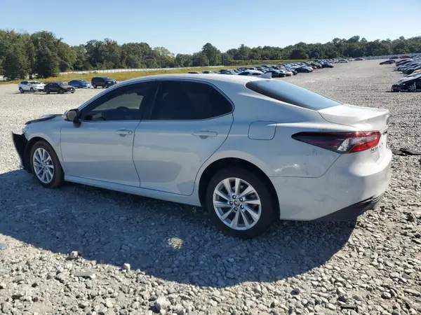 4T1C11AK4PU172725 2023 TOYOTA CAMRY - Image 2
