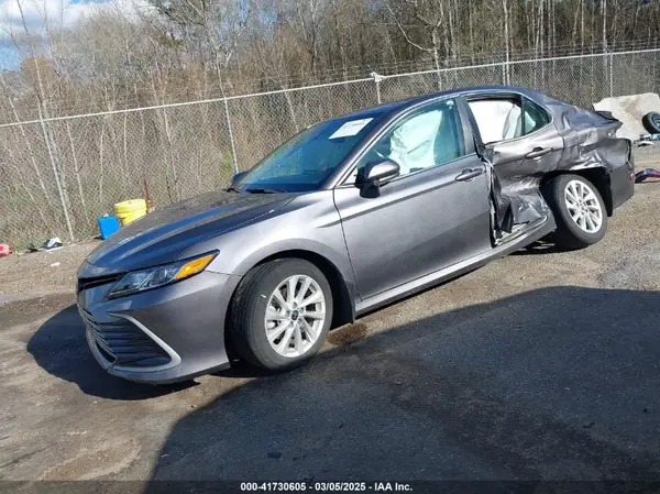 4T1C11AK4PU733165 2023 TOYOTA CAMRY - Image 2