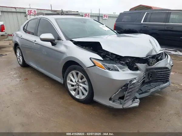 4T1C11AK4PU805255 2023 TOYOTA CAMRY - Image 1