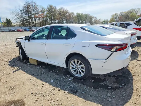 4T1C11AK4PU832584 2023 TOYOTA CAMRY - Image 2