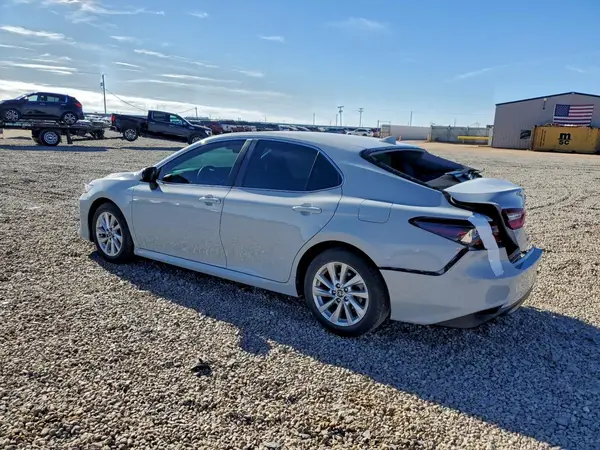 4T1C11AK4RU201109 2024 TOYOTA CAMRY - Image 2