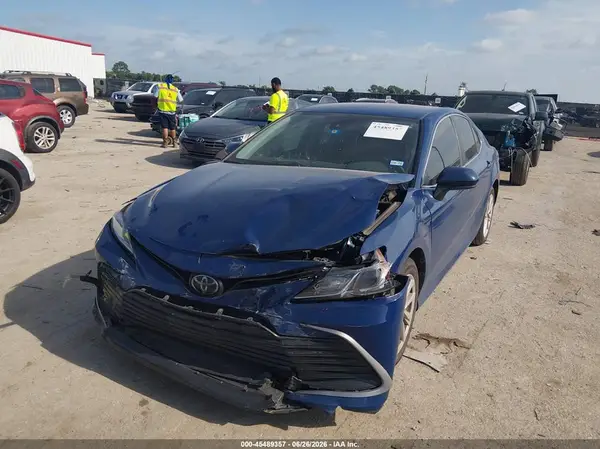 4T1C11AK4RU206424 2024 TOYOTA CAMRY - Image 2