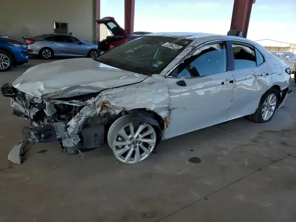 4T1C11AK4RU206827 2024 TOYOTA CAMRY - Image 1