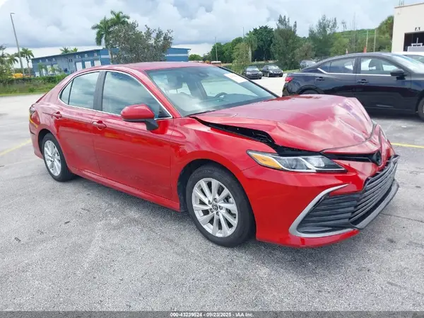 4T1C11AK4RU208996 2024 TOYOTA CAMRY - Image 1