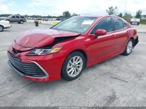 4T1C11AK4RU208996 2024 TOYOTA CAMRY - Image 2