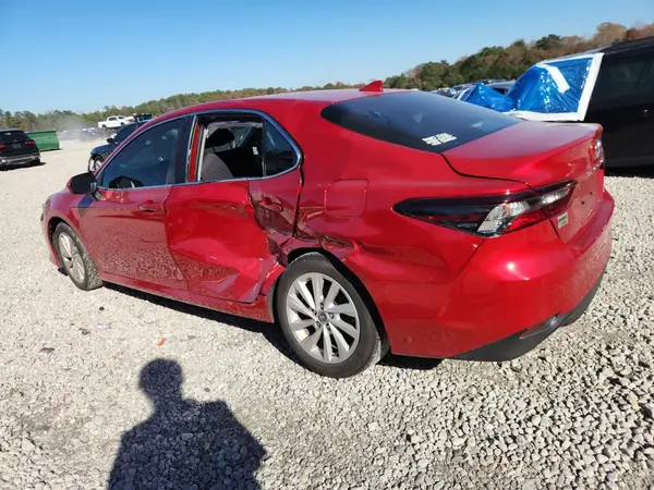 4T1C11AK4RU211686 2024 TOYOTA CAMRY - Image 2