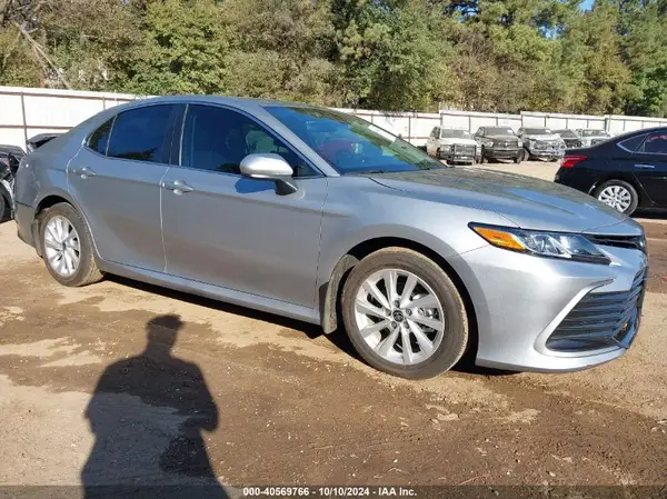 4T1C11AK4RU224731 2024 TOYOTA CAMRY - Image 1