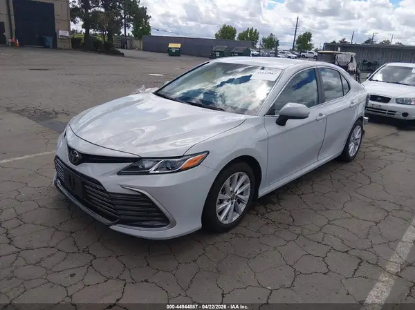 4T1C11AK4RU251802 2024 TOYOTA CAMRY - Image 2