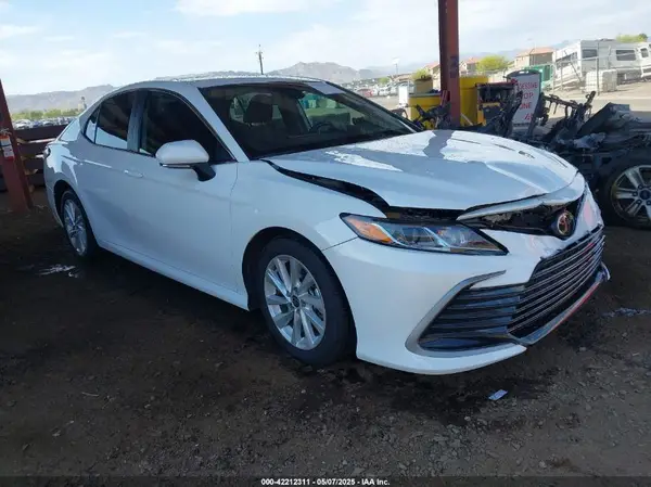 4T1C11AK4RU864390 2024 TOYOTA CAMRY - Image 1