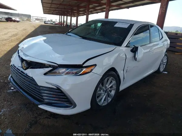 4T1C11AK4RU864390 2024 TOYOTA CAMRY - Image 2