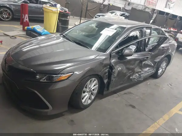 4T1C11AK4RU882825 2024 TOYOTA CAMRY - Image 2