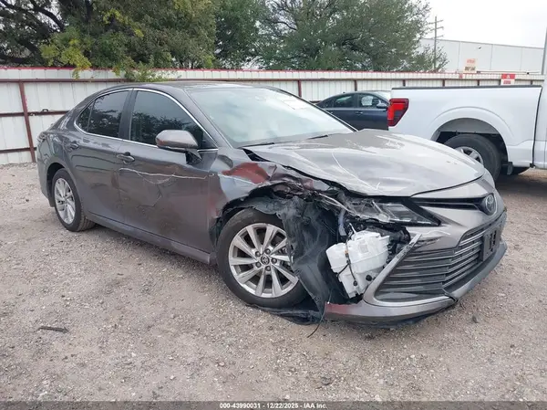 4T1C11AK4RU890486 2024 TOYOTA CAMRY - Image 1