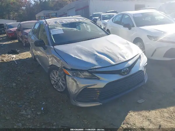 4T1C11AK4RU890875 2024 TOYOTA CAMRY - Image 1