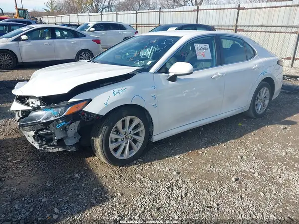 4T1C11AK4RU894800 2024 TOYOTA CAMRY - Image 2