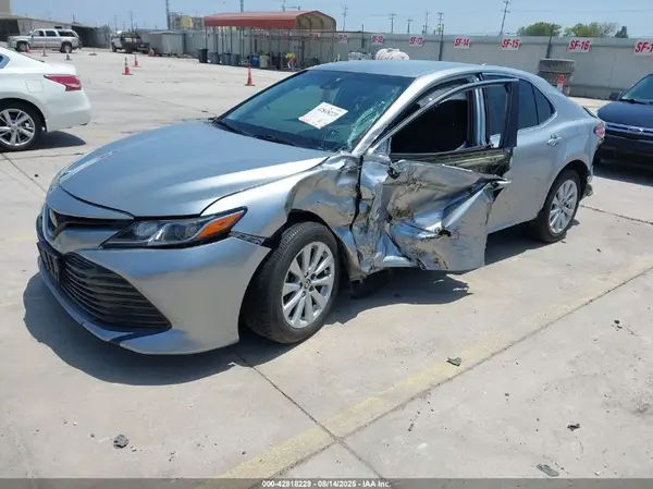 4T1C11AK5LU364357 2020 TOYOTA CAMRY - Image 2
