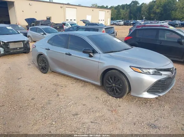 4T1C11AK5LU510806 2020 TOYOTA CAMRY - Image 1