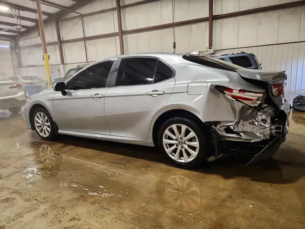 4T1C11AK5LU877625 2020 TOYOTA CAMRY - Image 2