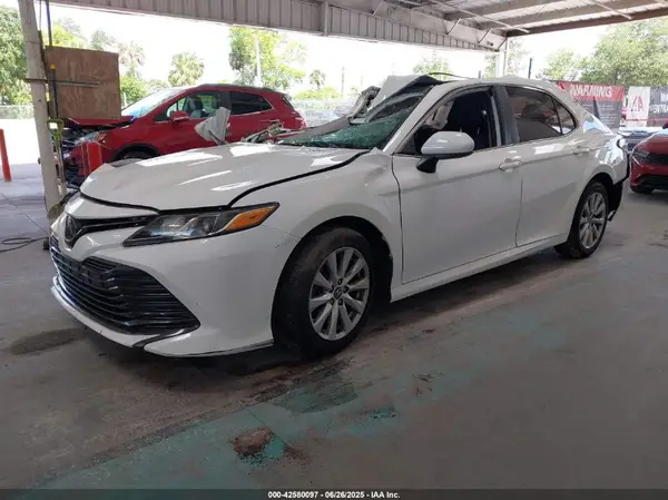 4T1C11AK5LU905584 2020 TOYOTA CAMRY - Image 2