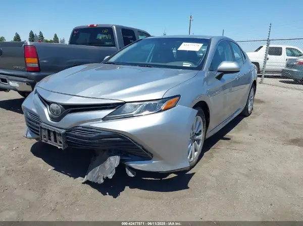 4T1C11AK5LU918805 2020 TOYOTA CAMRY - Image 2