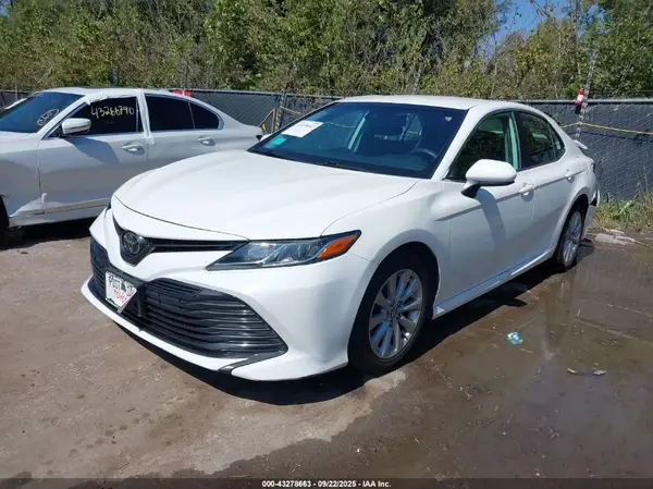 4T1C11AK5LU930520 2020 TOYOTA CAMRY - Image 2