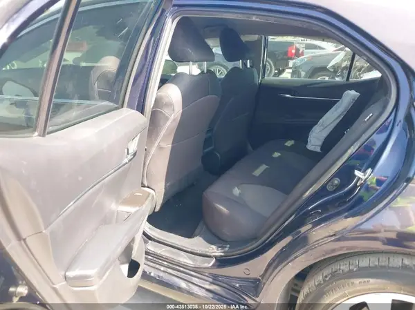 4T1C11AK5MU406088 2021 TOYOTA CAMRY - Image 8