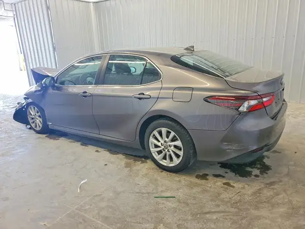 4T1C11AK5MU417673 2021 TOYOTA CAMRY - Image 2