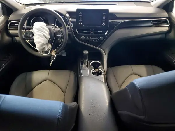 4T1C11AK5MU417673 2021 TOYOTA CAMRY - Image 8
