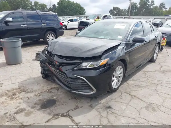 4T1C11AK5MU422470 2021 TOYOTA CAMRY - Image 2