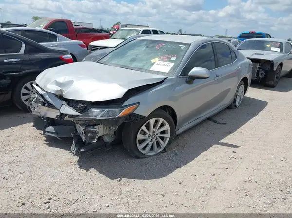 4T1C11AK5MU433615 2021 TOYOTA CAMRY - Image 2