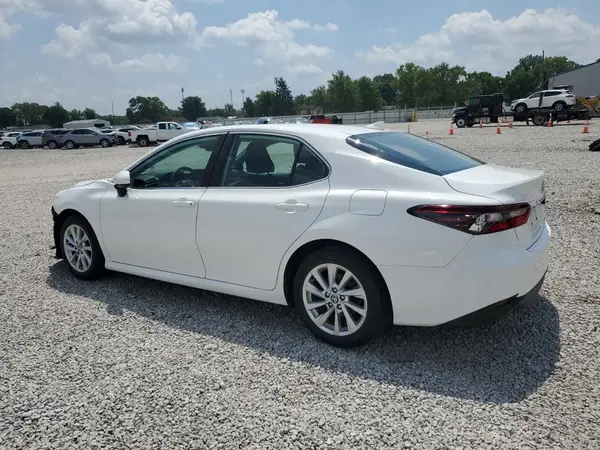 4T1C11AK5MU436613 2021 TOYOTA CAMRY - Image 2