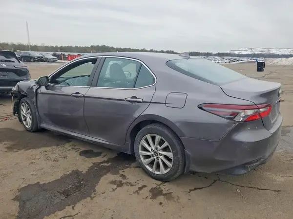4T1C11AK5MU449152 2021 TOYOTA CAMRY - Image 2
