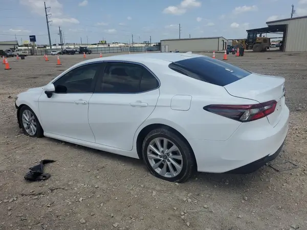 4T1C11AK5MU449927 2021 TOYOTA CAMRY - Image 2