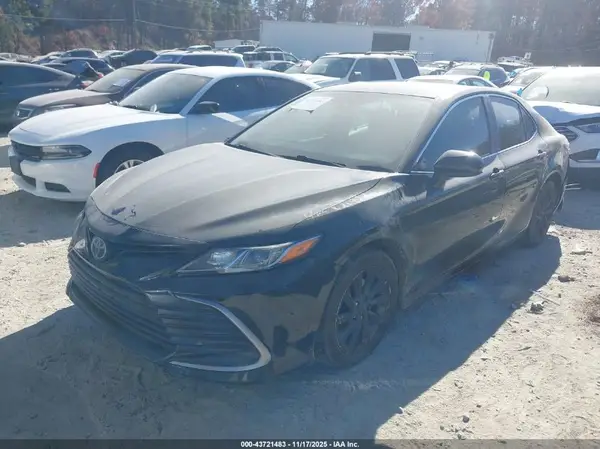 4T1C11AK5MU454111 2021 TOYOTA CAMRY - Image 2
