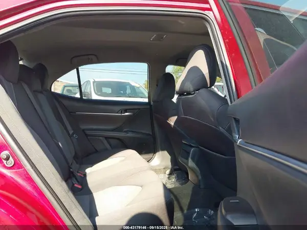 4T1C11AK5MU455257 2021 TOYOTA CAMRY - Image 8