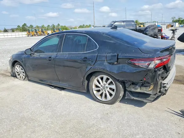 4T1C11AK5MU455372 2021 TOYOTA CAMRY - Image 2