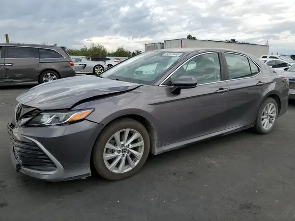 4T1C11AK5MU457364 2021 TOYOTA CAMRY - Image 1