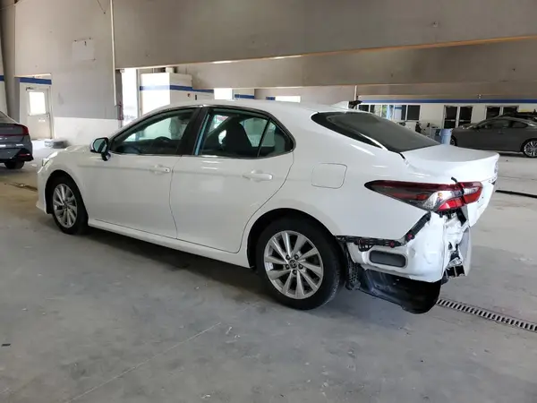 4T1C11AK5MU457798 2021 TOYOTA CAMRY - Image 2