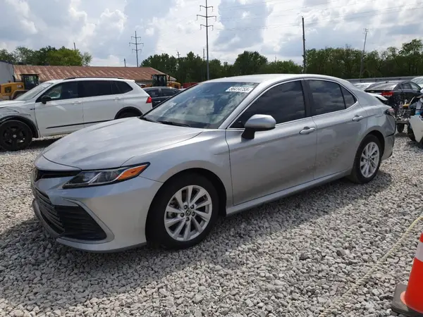 4T1C11AK5MU457977 2021 TOYOTA CAMRY - Image 1