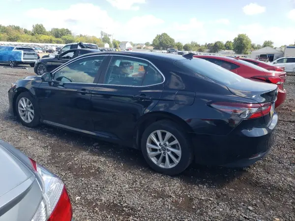 4T1C11AK5MU463052 2021 TOYOTA CAMRY - Image 2
