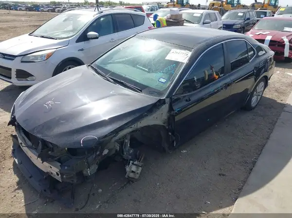 4T1C11AK5MU466209 2021 TOYOTA CAMRY - Image 2