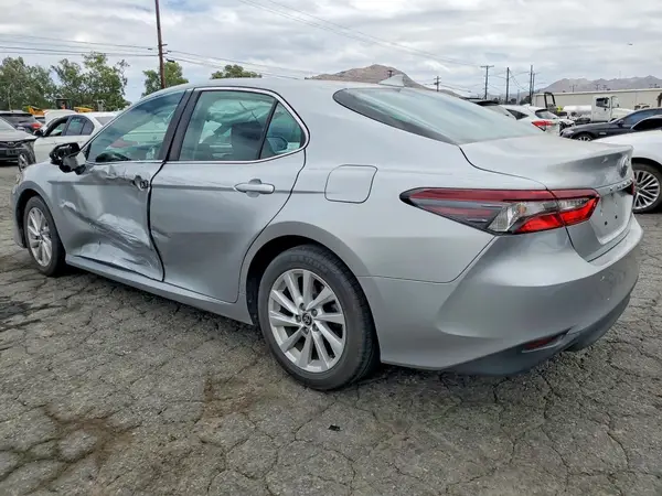 4T1C11AK5MU478604 2021 TOYOTA CAMRY - Image 2