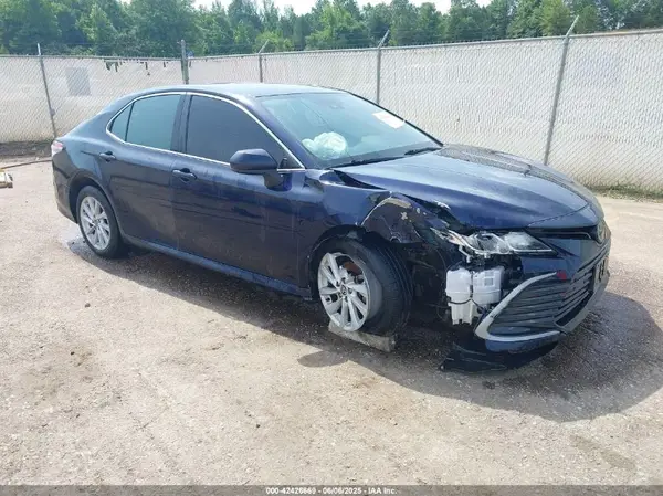 4T1C11AK5MU481499 2021 TOYOTA CAMRY - Image 1