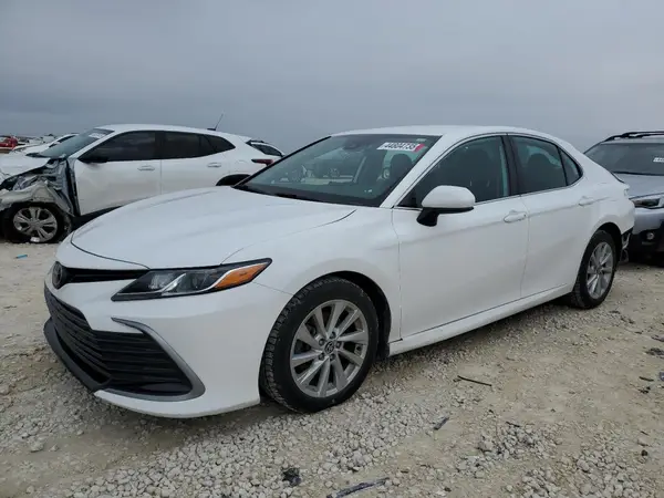 4T1C11AK5MU517529 2021 TOYOTA CAMRY - Image 1